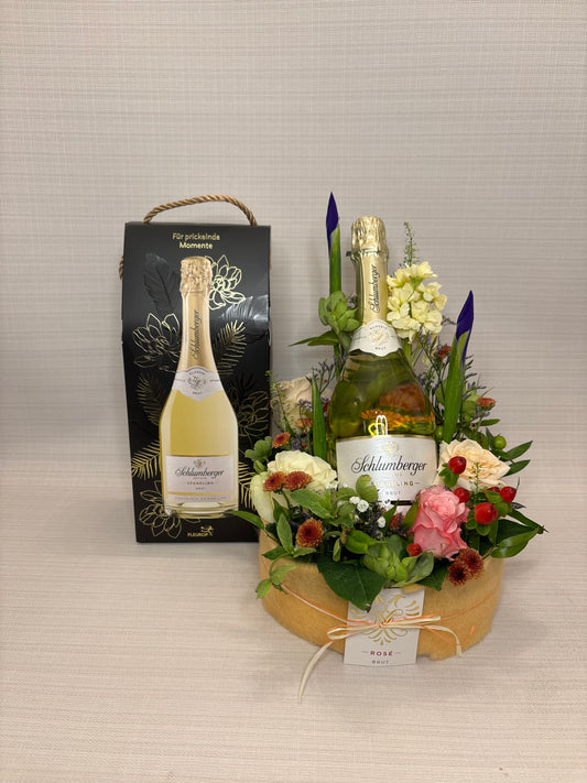 Blumentorte mit Sekt